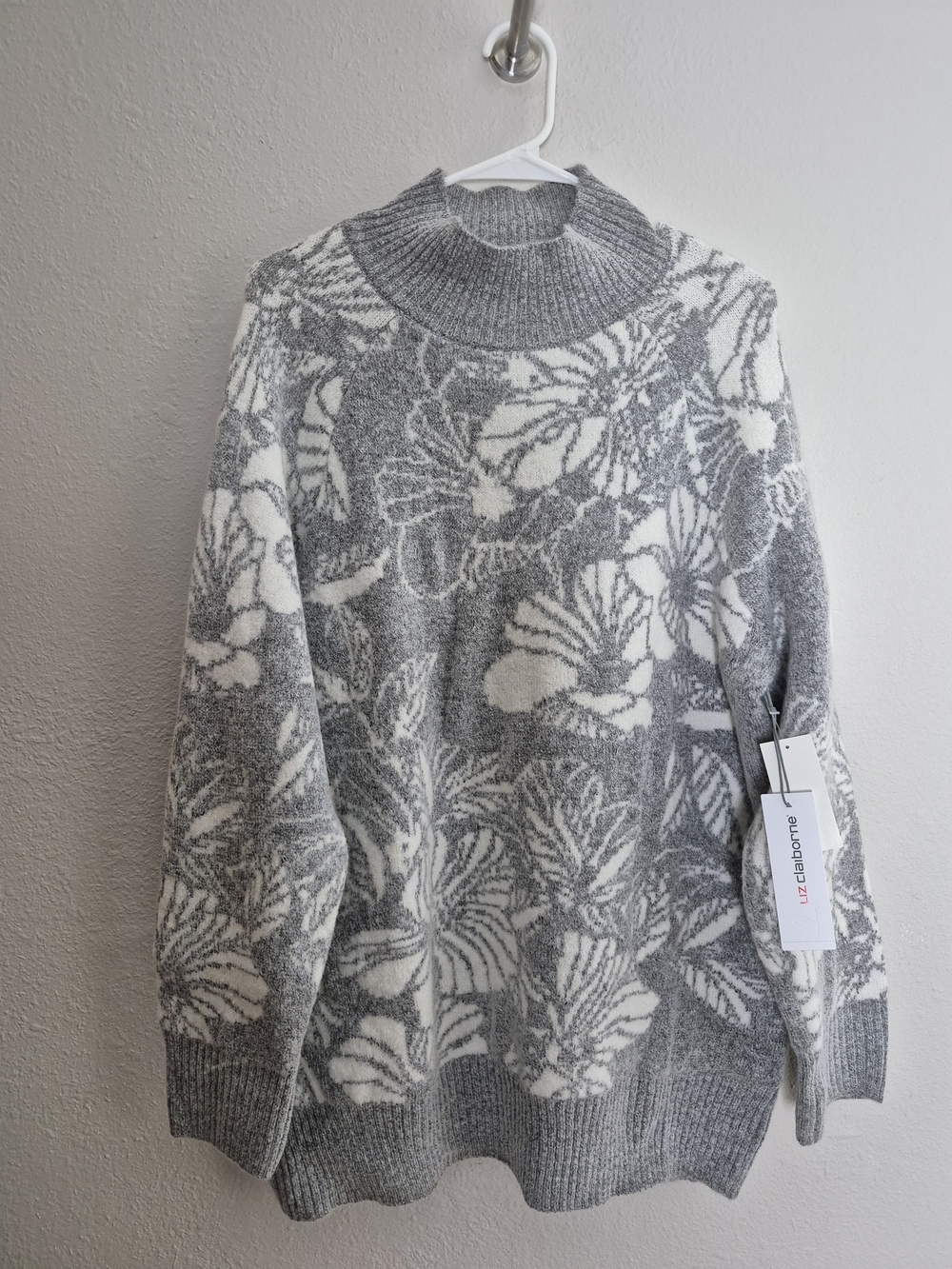 Liz Claiborne Gray & White Floral Mock Neck Sweater. New w/Tags! Size XL
